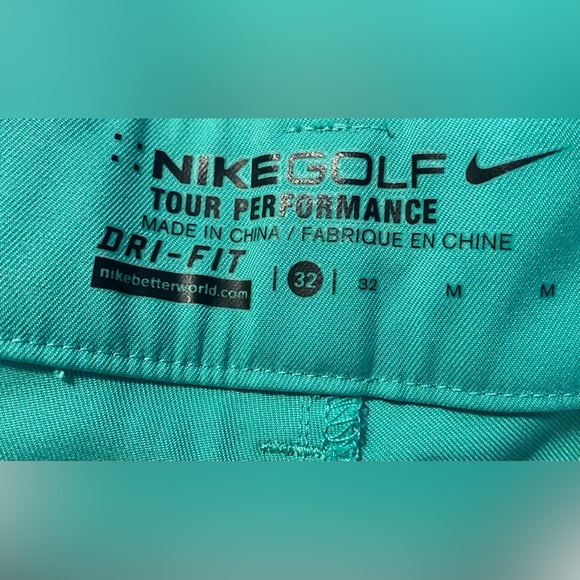 Nike Golf Tour Performance Shorts
Men 32 Bright Kelly Green Chino
Stretch Drifit - Picture 7 of 8